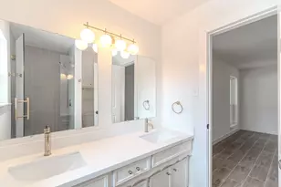 10519 Kirkwren Dr, Houston, TX 77089 - Photo 37