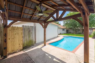 10519 Kirkwren Dr, Houston, TX 77089 - Photo 47