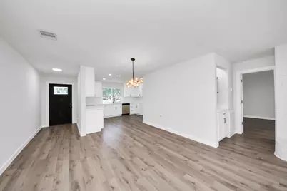 2726 Valley Forest Drive, Missouri City, TX 77489 - Photo 11