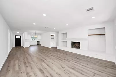 2726 Valley Forest Drive, Missouri City, TX 77489 - Photo 7