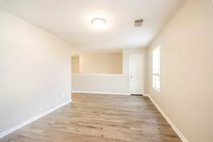 10842 Maple Bough Ln, Houston, TX 77067 - Photo 9