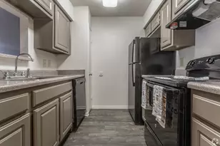 480 W Parker Rd, Houston, TX 77091 - Photo 9