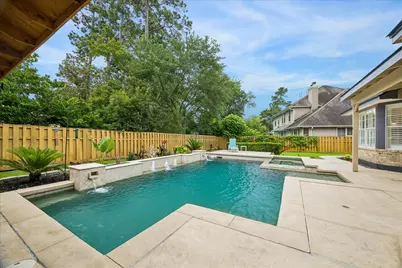 15 W Beckonvale Circle, The Woodlands, TX 77382 - Photo 35