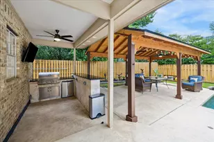 15 W Beckonvale Cir, The Woodlands, TX 77382 - Photo 33