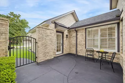 15 W Beckonvale Circle, The Woodlands, TX 77382 - Photo 5