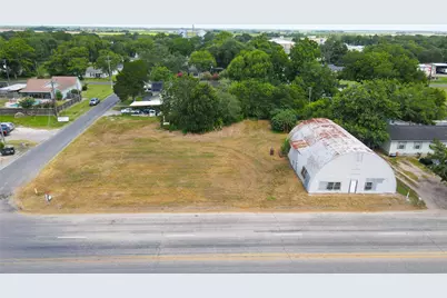 400 W North Street, Louise, TX 77455 - Photo 3