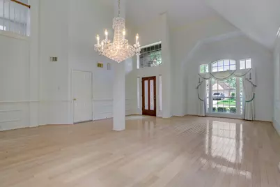 14019 Lake Trail Drive, Sugar Land, TX 77498 - Photo 3