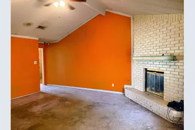 11734 Crockett Drive, La Porte, TX 77571 - Photo 9
