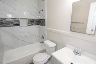 1667 Northwood St, Houston, TX 77009 - Photo 9