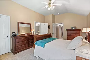 3001 Meadow Bay Dr, Dickinson, TX 77539 - Photo 9