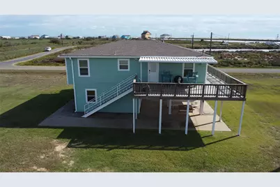 1118 County Road 204, Sargent, TX 77414 - Photo 3