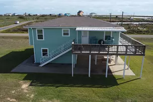 1118 County Rd 204, Sargent, TX 77414 - Photo 3