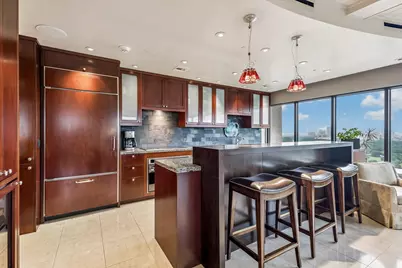 2001 Holcombe Boulevard #2006, Houston, TX 77030 - Photo 9