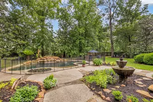 8973 Fallsbrook Ct, Conroe, TX 77302 - Photo 35