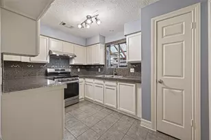 11806 Roandale Dr, Houston, TX 77048 - Photo 7