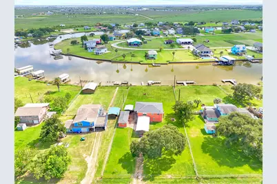 2342 County Road 297, Sargent, TX 77414 - Photo 7