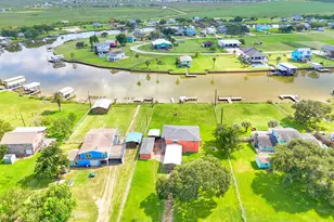 2342 County Rd 297, Sargent, TX 77414 - Photo 7