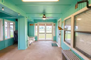 2342 County Rd 297, Sargent, TX 77414 - Photo 31