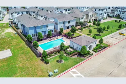 12016 Royal Oaks Banner Way, Houston, TX 77082 - Photo 37
