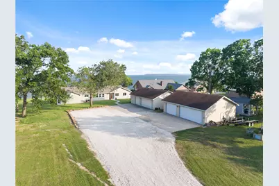 292 Old Post Rd S, Livingston, TX 77351 - Photo 1
