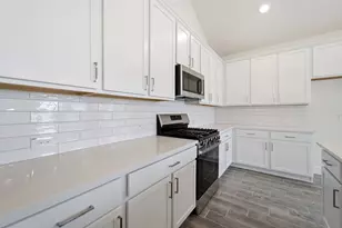 7902 Jasper Mdws Wy, Angleton, TX 77515 - Photo 11
