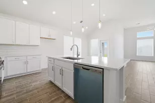 7902 Jasper Mdws Wy, Angleton, TX 77515 - Photo 19