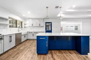 8703 Manhattan Dr, Houston, TX 77096 - Photo 11