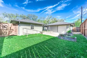 8703 Manhattan Dr, Houston, TX 77096 - Photo 35