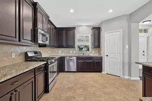 11306 Misty Willow Ln, Tomball, TX 77375 - Photo 11
