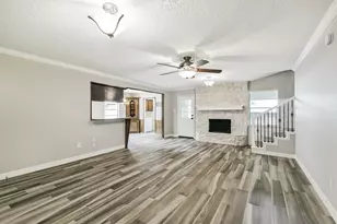 28902 Twisted Oak Dr, Shenandoah, TX 77381 - Photo 9