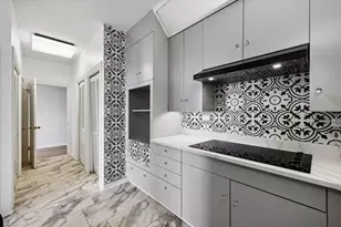 651 Bering Dr, Houston, TX 77057 - Photo 11