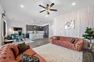 199 Waterpoint Ct, Conroe, TX 77356 - Photo 3