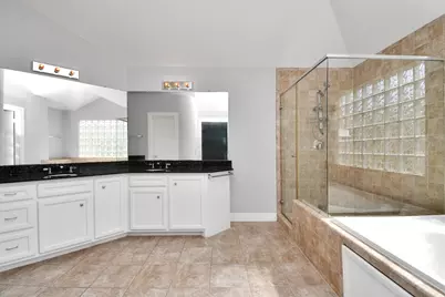 650 Westcross Street #37, Houston, TX 77018 - Photo 23