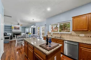 2602 Hampton Springs Dr, Seabrook, TX 77586 - Photo 9