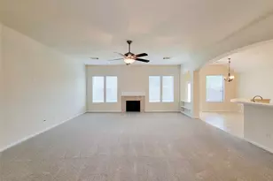 8410 Major Blizzard Dr, Houston, TX 77089 - Photo 7