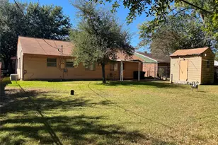 519 Westshire Dr, Houston, TX 77013 - Photo 17