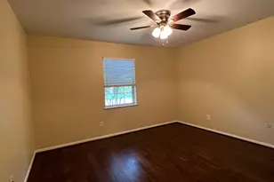 9619 Beverly Hill St, Houston, TX 77063 - Photo 15