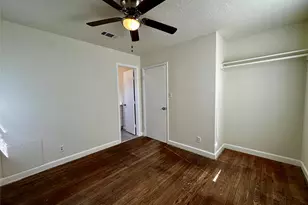 9434 Fairland Dr, Houston, TX 77051 - Photo 7
