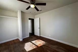 9434 Fairland Dr, Houston, TX 77051 - Photo 9