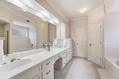 4906 Maple Terrace Drive, Kingwood, TX 77345 - Photo 15