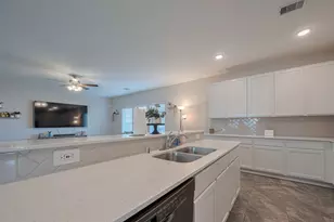 2446 Palisade Crst Dr, Rosharon, TX 77583 - Photo 13