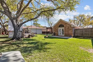 1009 Sable Dr, Friendswood, TX 77546 - Photo 9