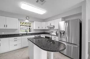 605 Helms Ave, Wharton, TX 77488 - Photo 17