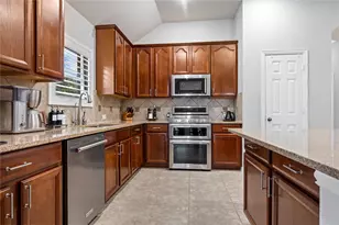 18223 W Williams Bend Dr, Cypress, TX 77433 - Photo 9
