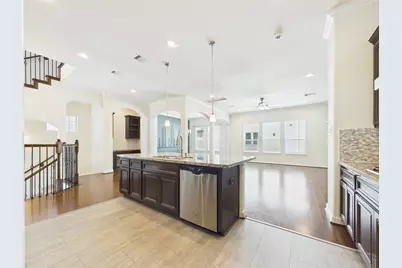 10606 Shadow Elm Court, Houston, TX 77043 - Photo 25