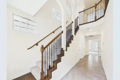 10606 Shadow Elm Court, Houston, TX 77043 - Photo 7