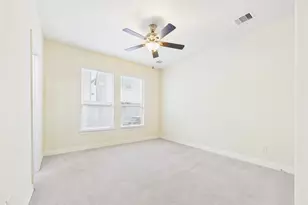 10606 Shadow Elm Ct, Houston, TX 77043 - Photo 15