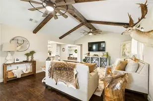 1209 Kansas Ave S, Anahuac, TX 77514 - Photo 5