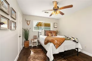 1209 Kansas Ave S, Anahuac, TX 77514 - Photo 15