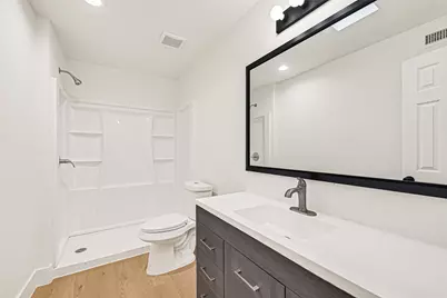 800 Post Oak Boulevard #34, Houston, TX 77056 - Photo 15
